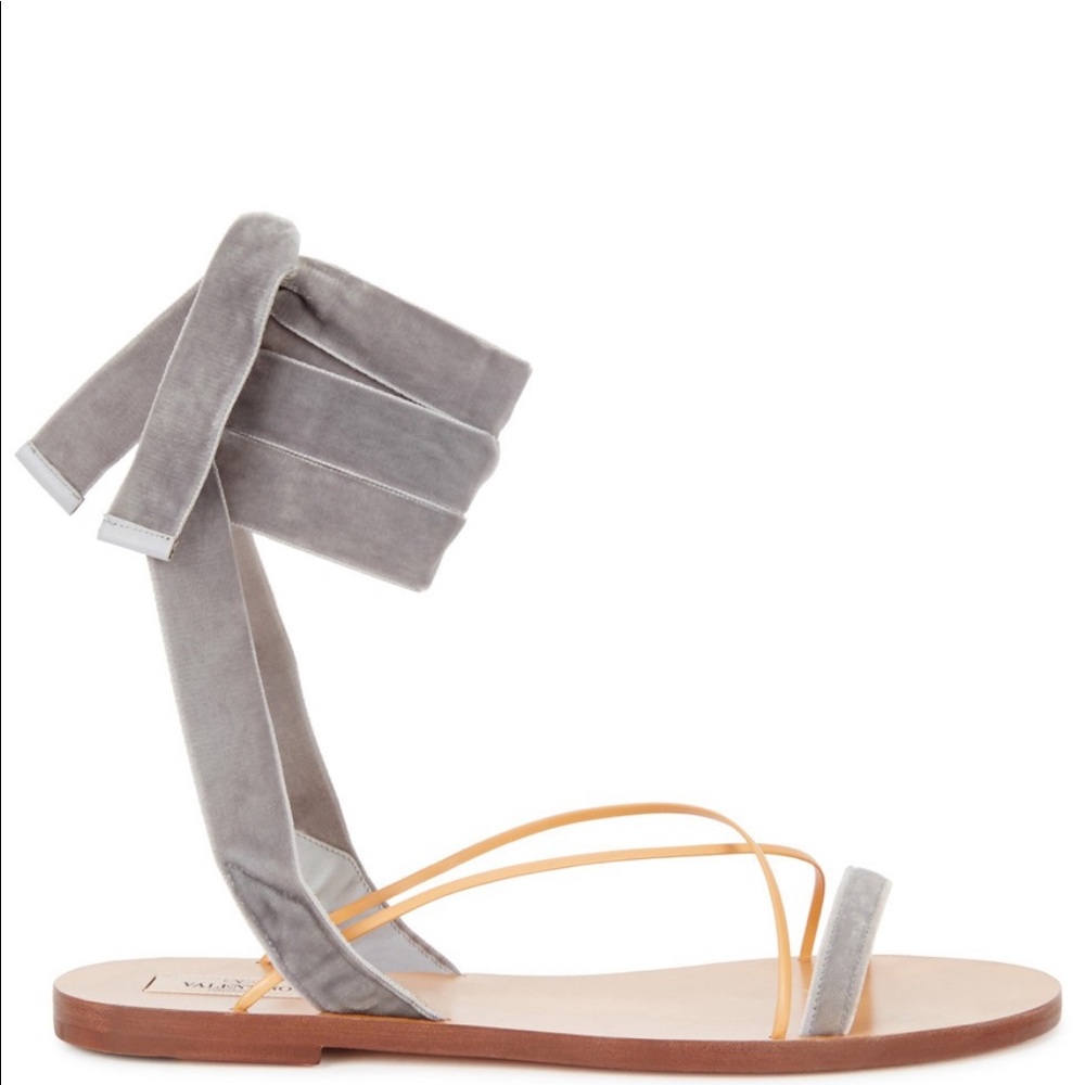 New Authentic Valentino Garavani velvet sandals